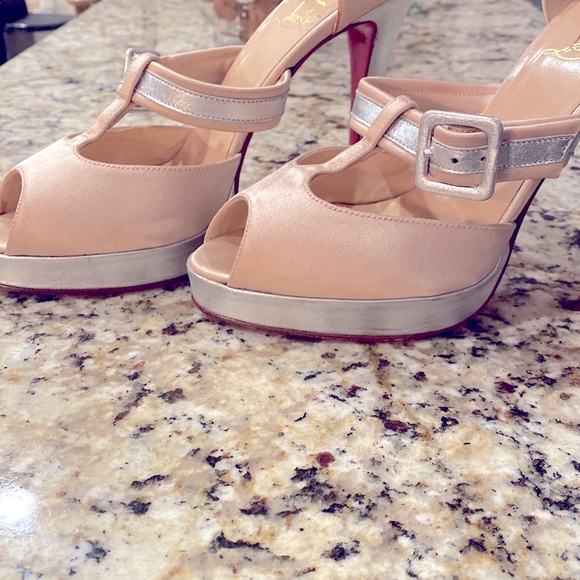 Christian Louboutin Satin Silver Ivory Heels 39 - Picture 15 of 15
